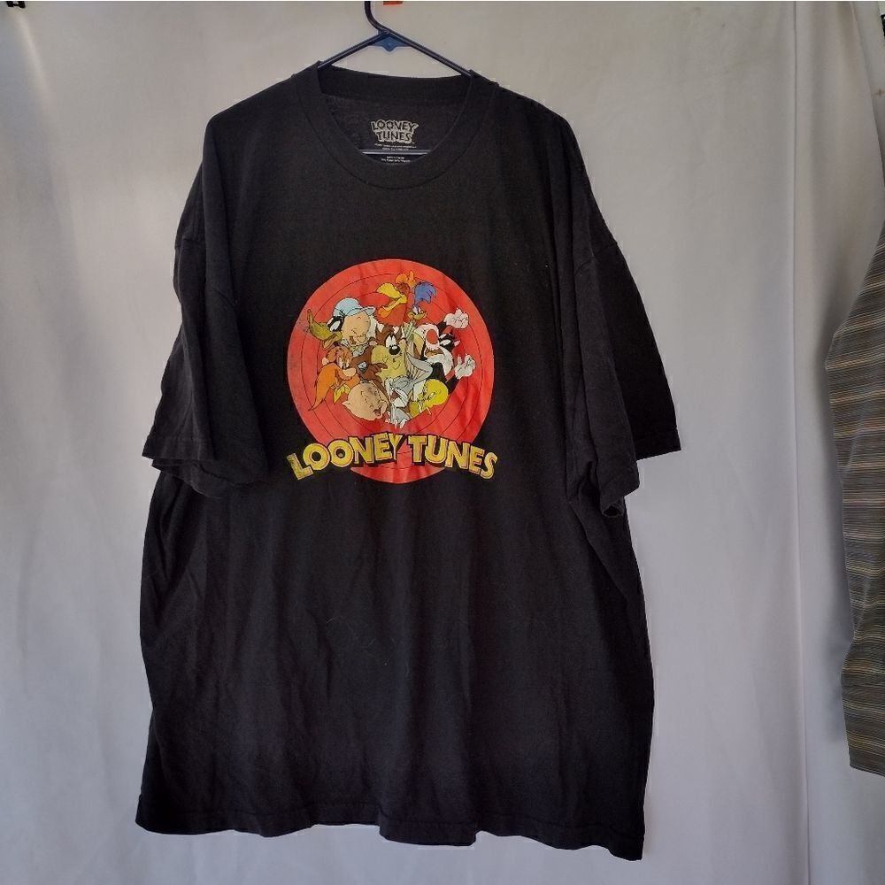 Looney Tunes tee 